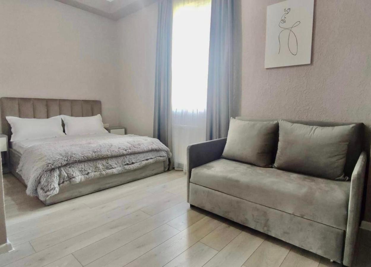 Guest House Nima Kutaisi Exterior photo
