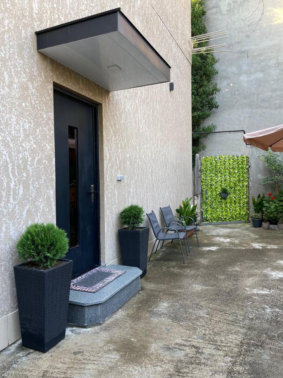 Guest House Nima Kutaisi Exterior photo